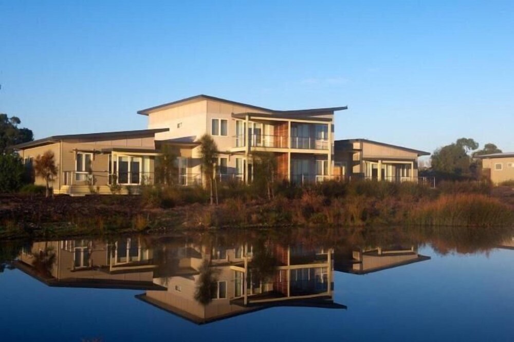 Broadbeach Inverloch Resort
