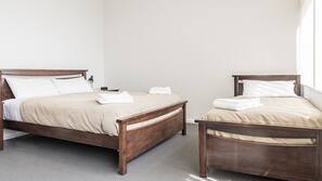 Free WiFi, linens