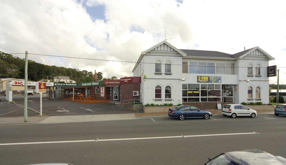 Exterior, Somerset Hotel