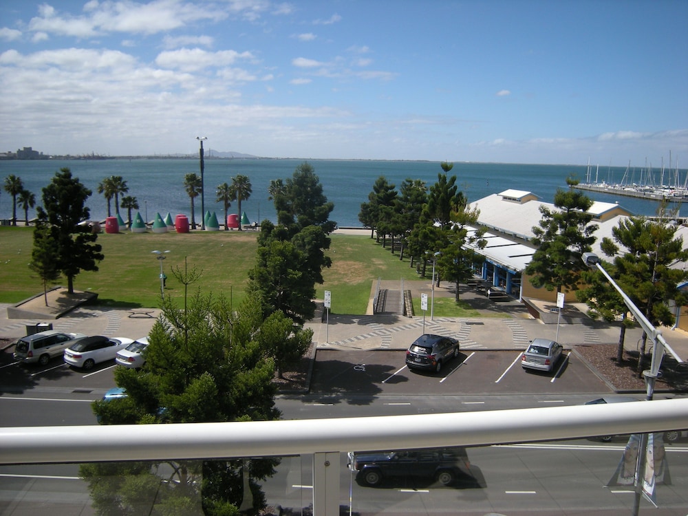The Waterfront Apartments, Geelong Deals & Reviews (Geelong, AUS) Wotif