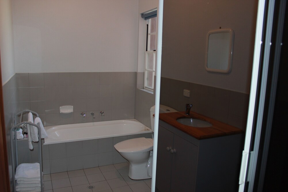 Adelaide Serviced Accommodation