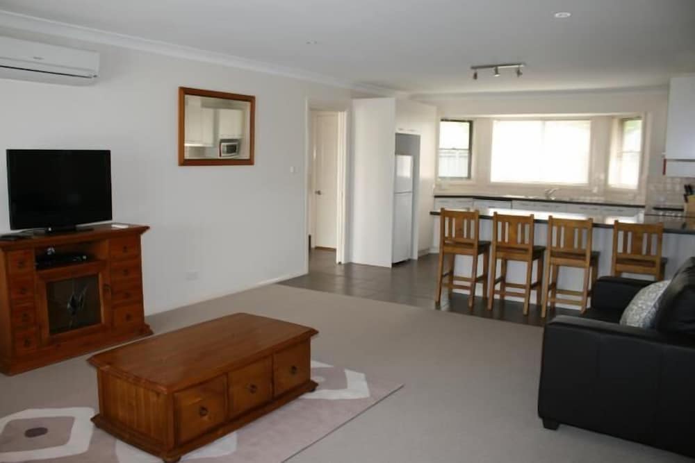 Breakaway Apartments