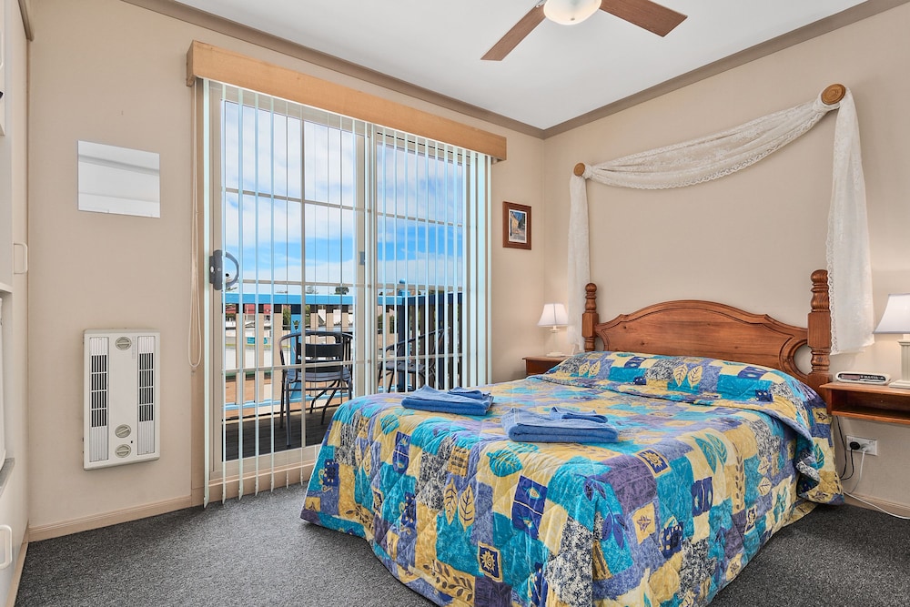 Swansea Ocean Villas