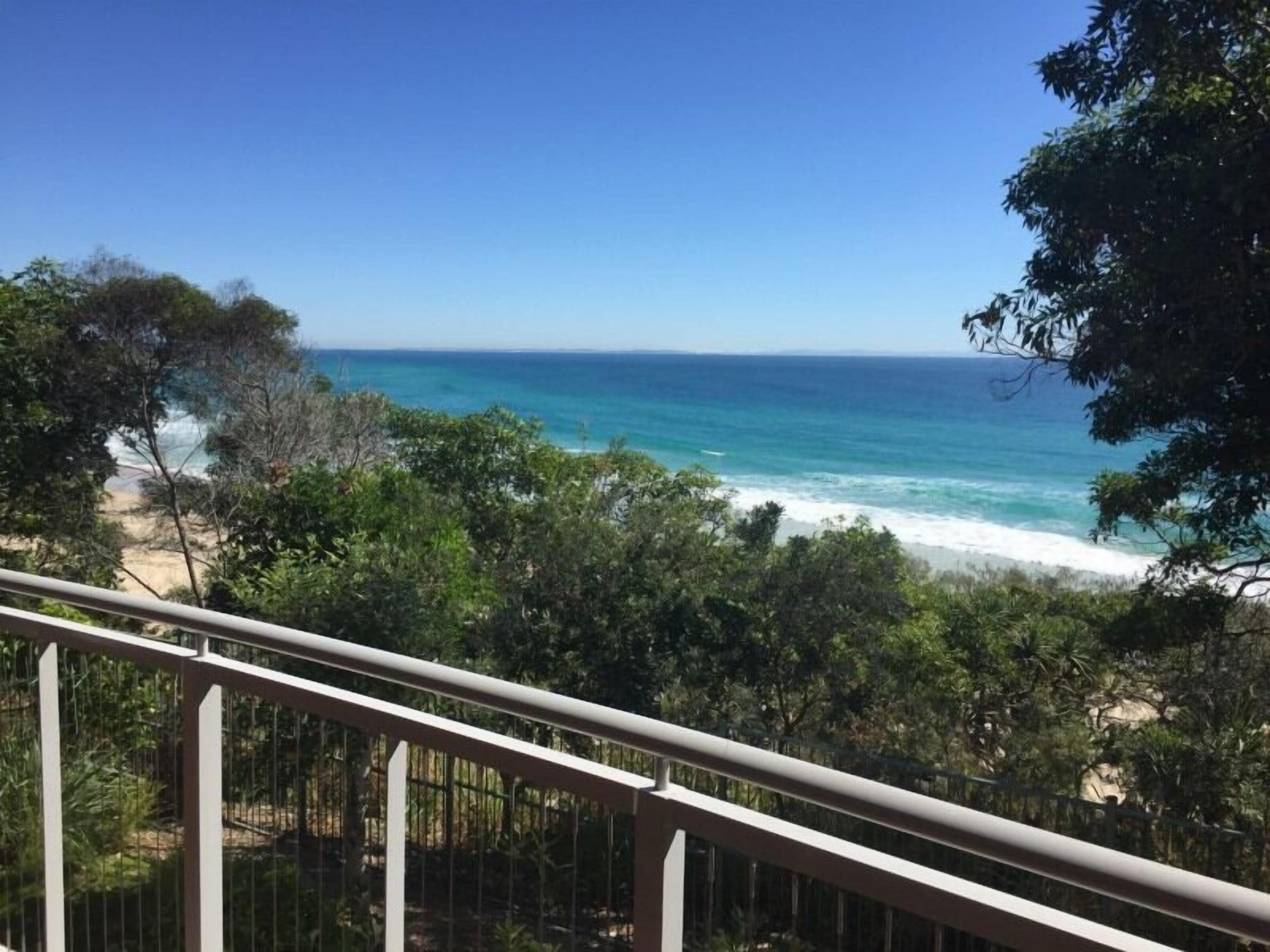 Stradbroke Island Beach Hotel