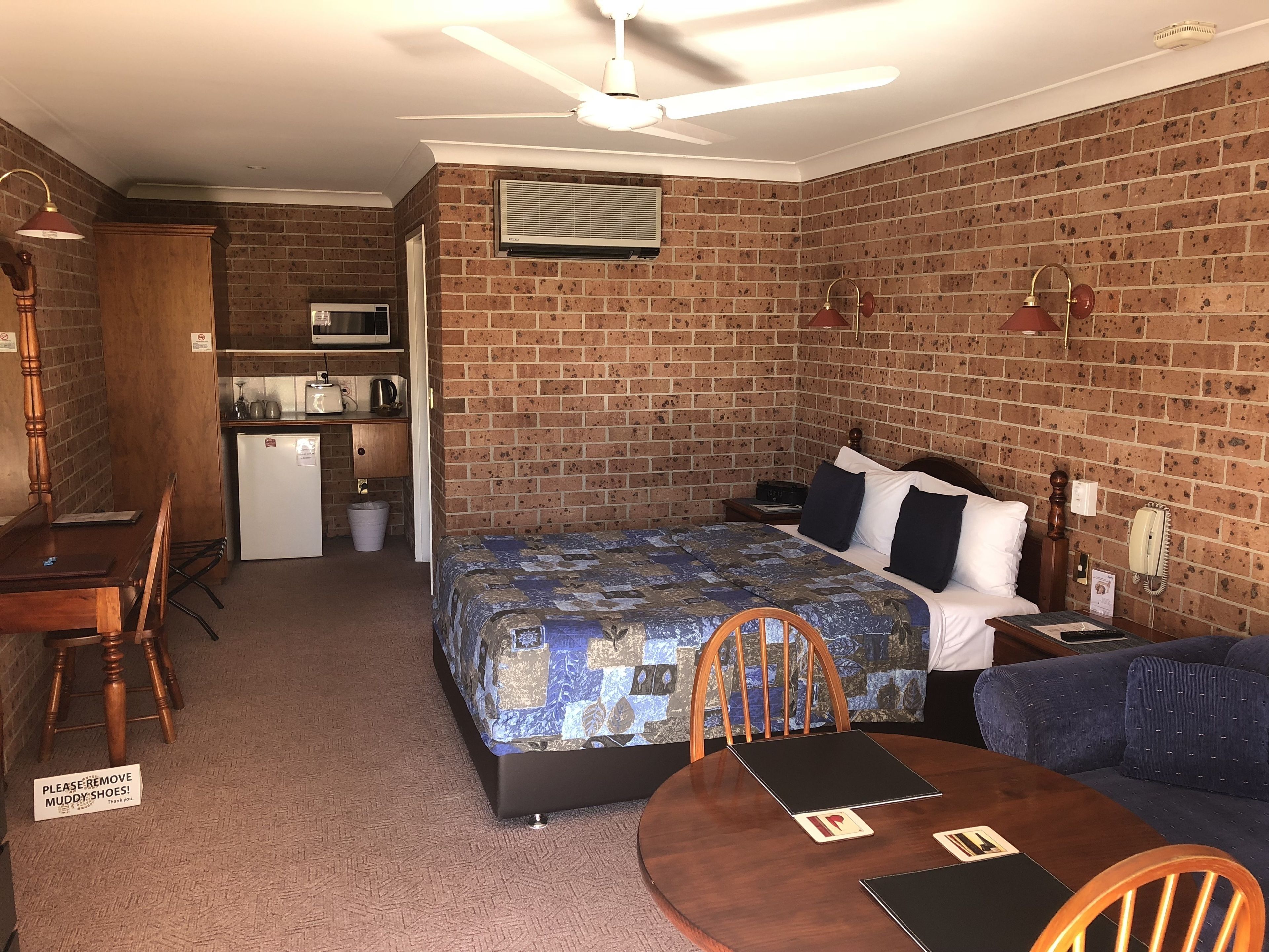 Golden Grain Motor Inn