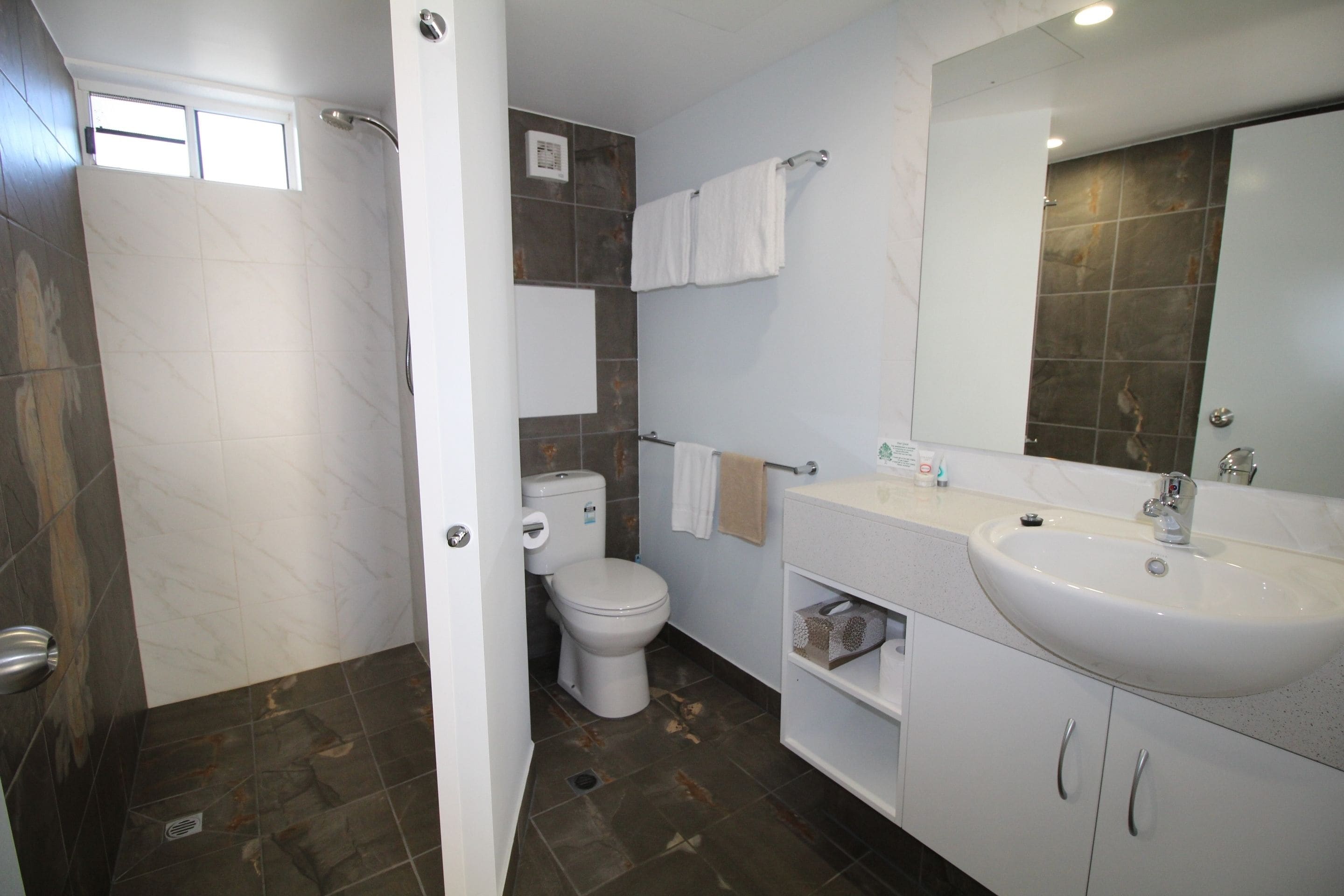 Endeavour Inn - Emu Park