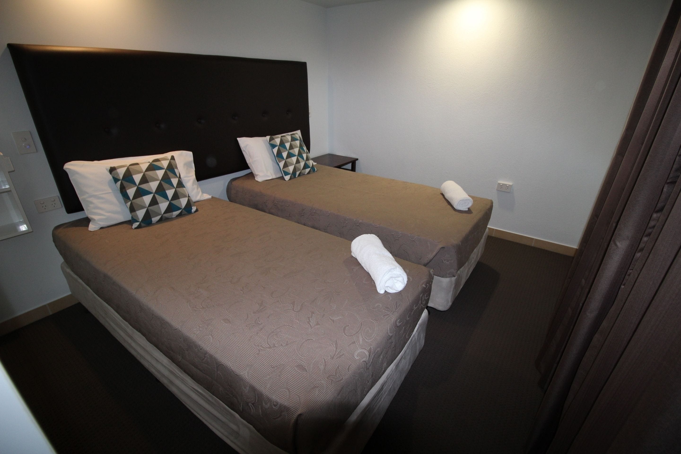 Endeavour Inn - Emu Park