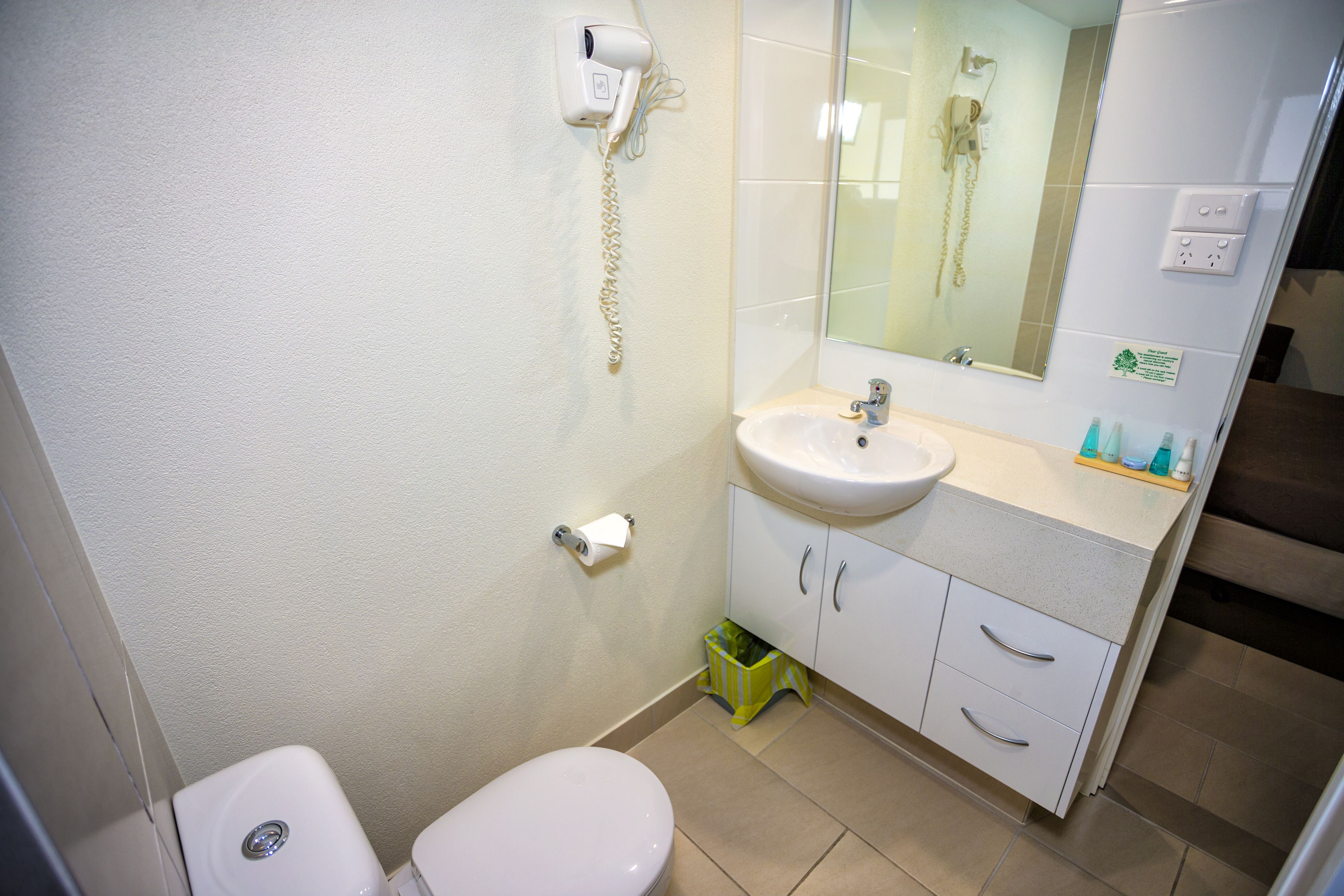 Endeavour Inn - Emu Park