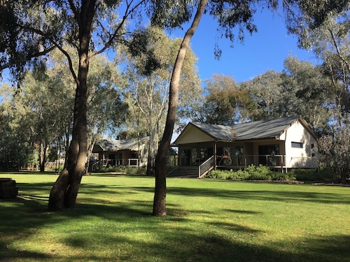 moama accommodation deals