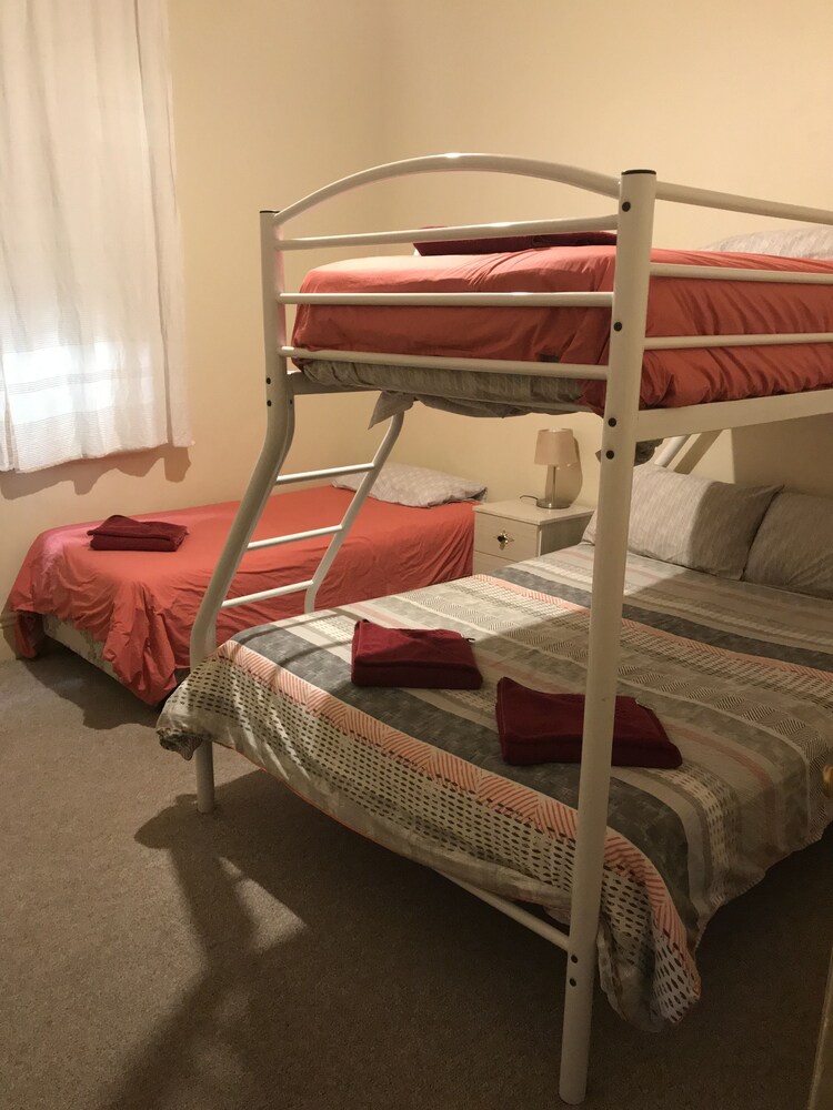 Travelway Motel
