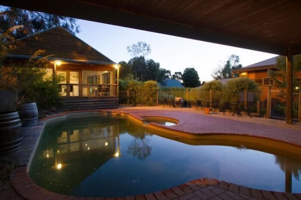 Glen Erin At Lancefield - Vineyard Retreat