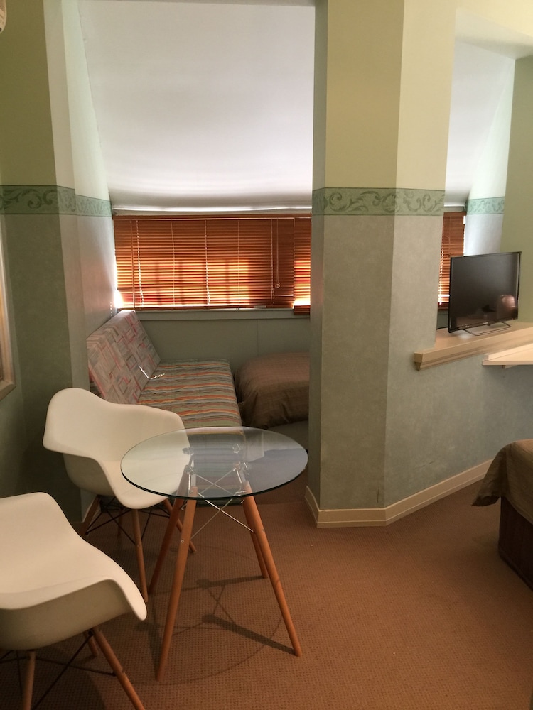Hotel 59