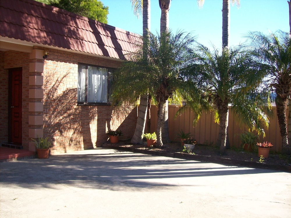 Room, Bulahdelah Motor Lodge