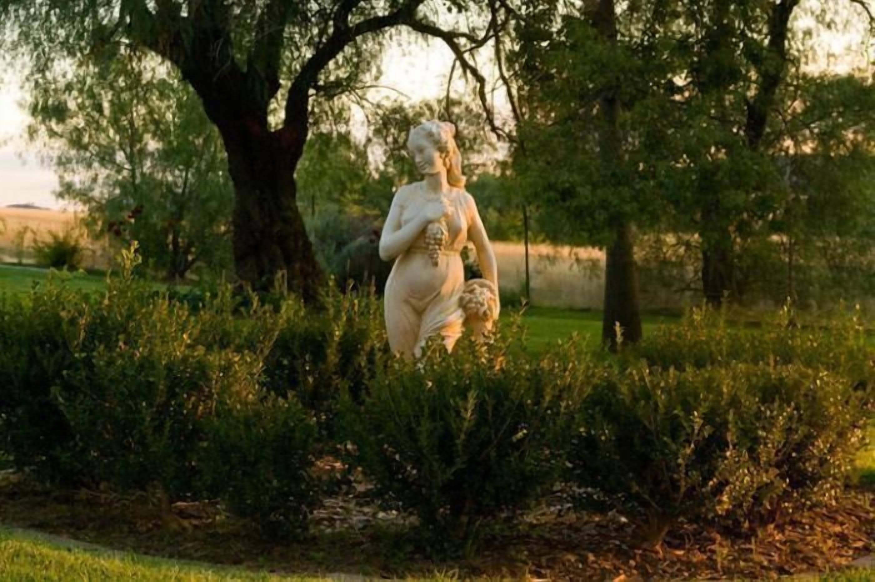 Hermitage Hill Country Retreat & Function Centre