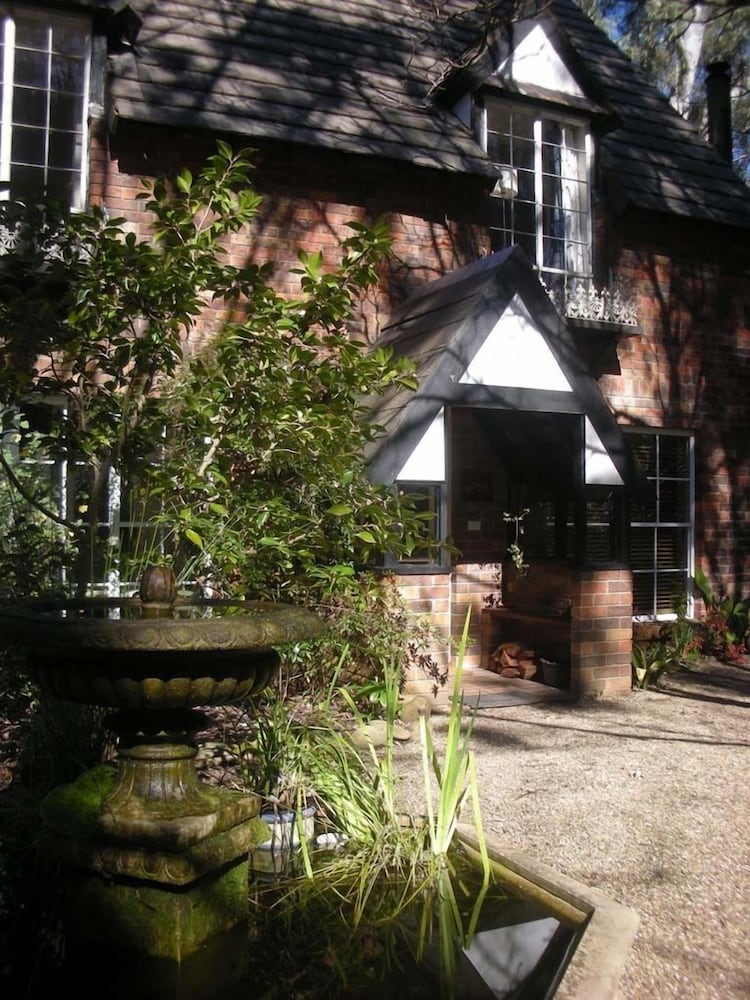 Merrimeet Cottages