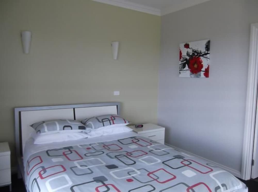 Swan Lake Guest House