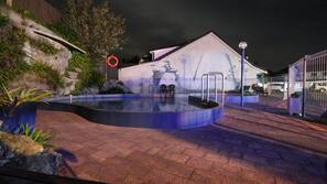 Outdoor pool, pool loungers