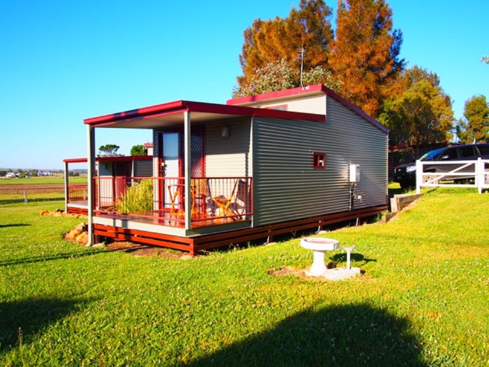 Killarney View Cabins and Caravan Park