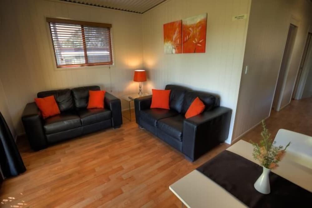 Killarney View Cabins and Caravan Park