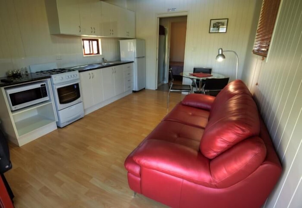 Killarney View Cabins and Caravan Park