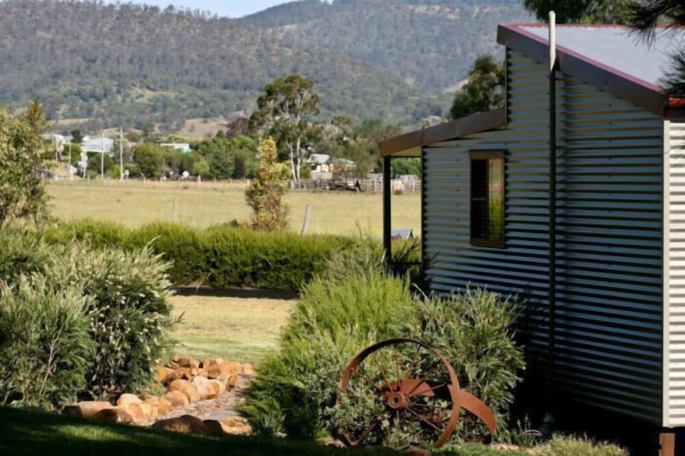 Killarney View Cabins and Caravan Park