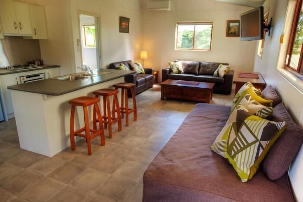 Killarney View Cabins and Caravan Park