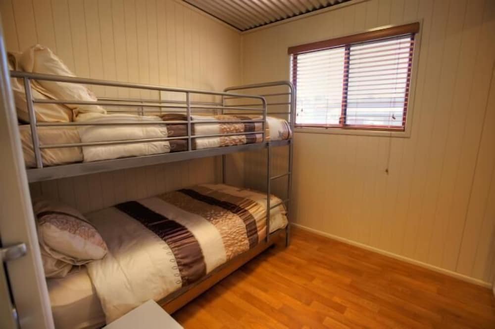 Killarney View Cabins and Caravan Park