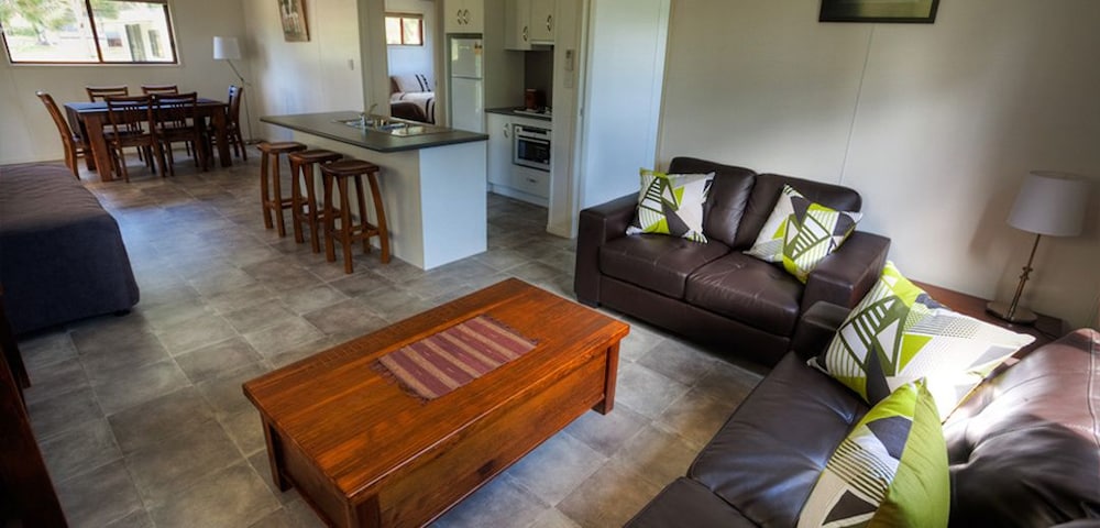 Killarney View Cabins and Caravan Park