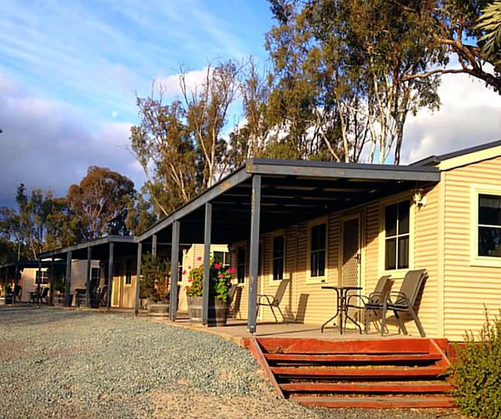 Terrace/patio, Tasman Holiday Parks - Merool on the Murray