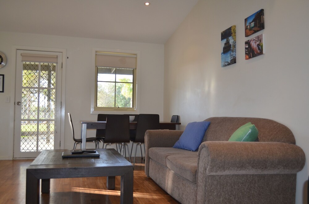 Living area, Tasman Holiday Parks - Merool on the Murray