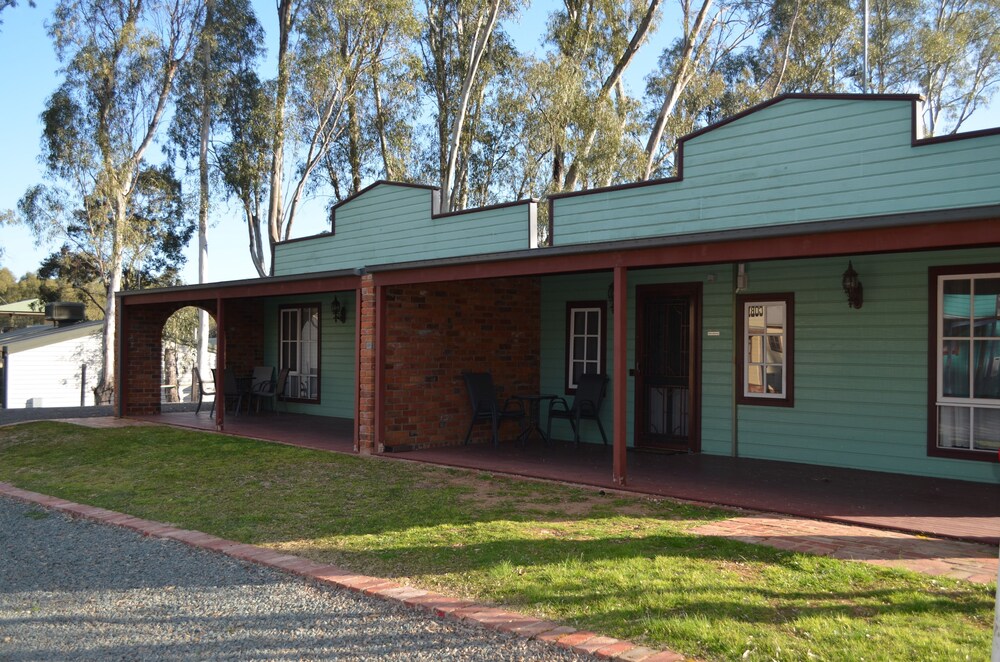 Terrace/patio, Tasman Holiday Parks - Merool on the Murray