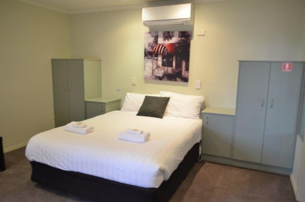 Room, Tasman Holiday Parks - Merool on the Murray