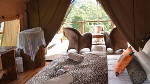 Individually decorated, individually furnished, linens
