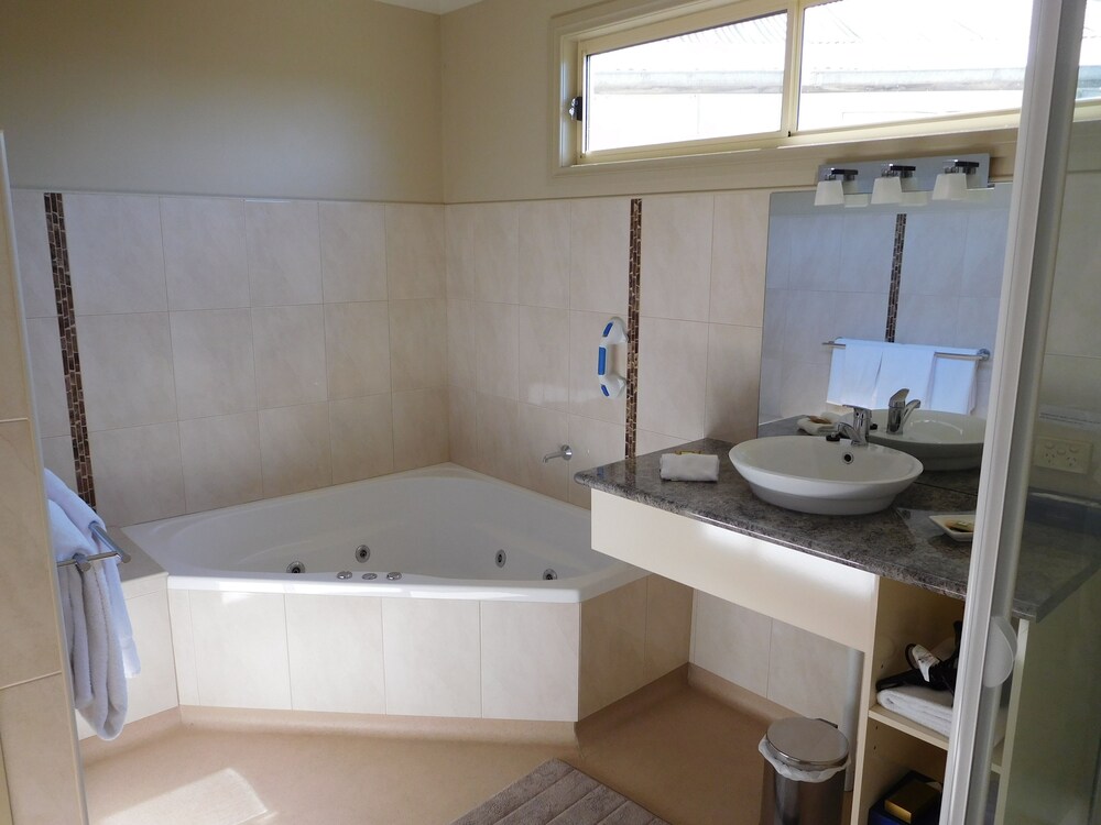 Bathroom, Milawa Muscat Retreat B&B