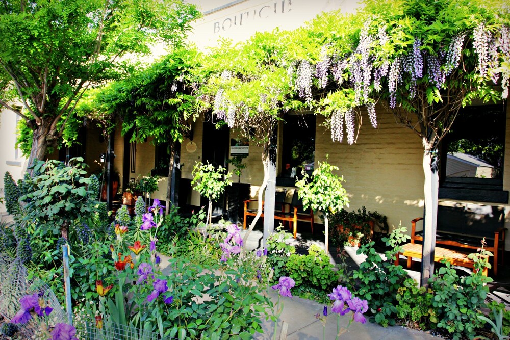 Exterior, CocknBull Boutique Hotel