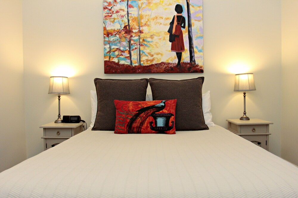 CocknBull Boutique Hotel