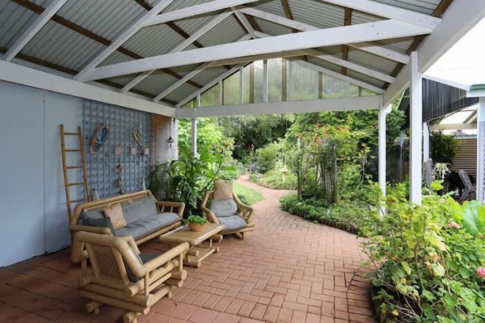 Jacaranda Guest House