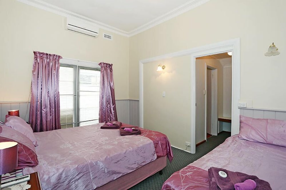Jacaranda Guest House