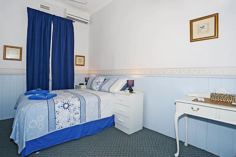 Jacaranda Guest House