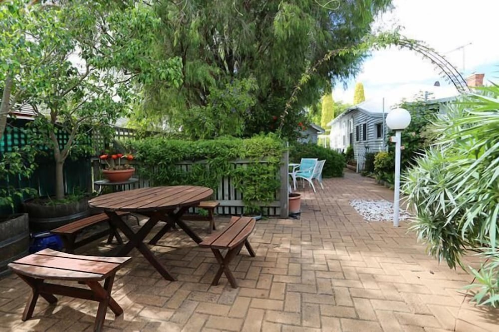 Jacaranda Guest House
