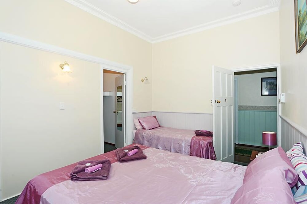 Jacaranda Guest House
