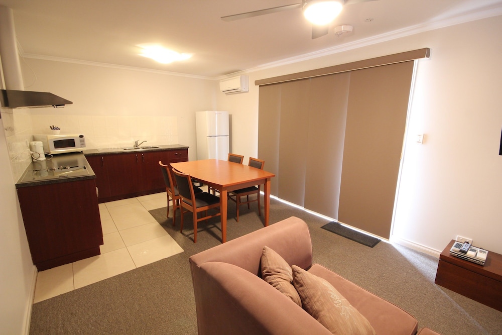 Port Vincent Motel & Apartments