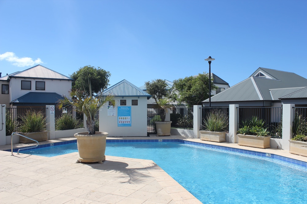 The Break, Margaret River Beach Houses