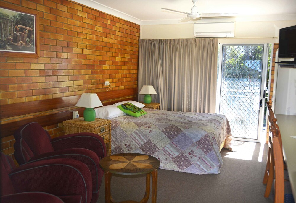 Shelly Beach Motel In Urangan Cheap Hotel Deals Rates Hotel