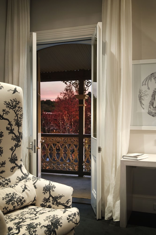 5 Rooms At The Stirling Hotel