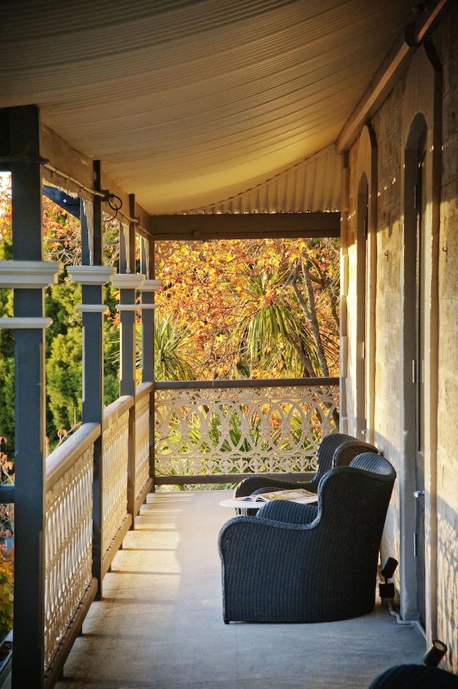 Balcony, 5 Rooms At The Stirling Hotel