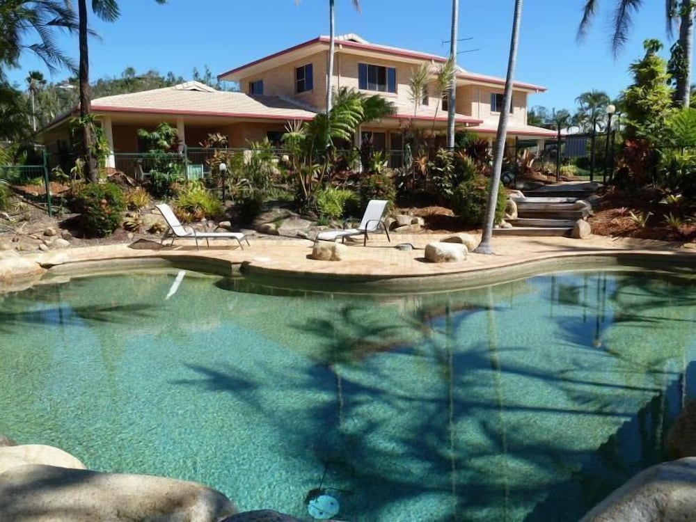 Montage Beach Apartments