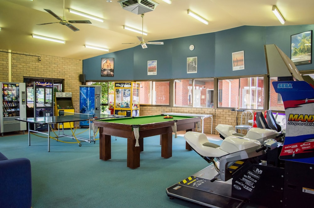 Game room, Lake Edge Resort