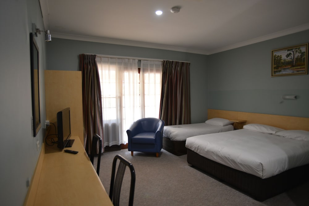 Interior, Poplars at Mittagong