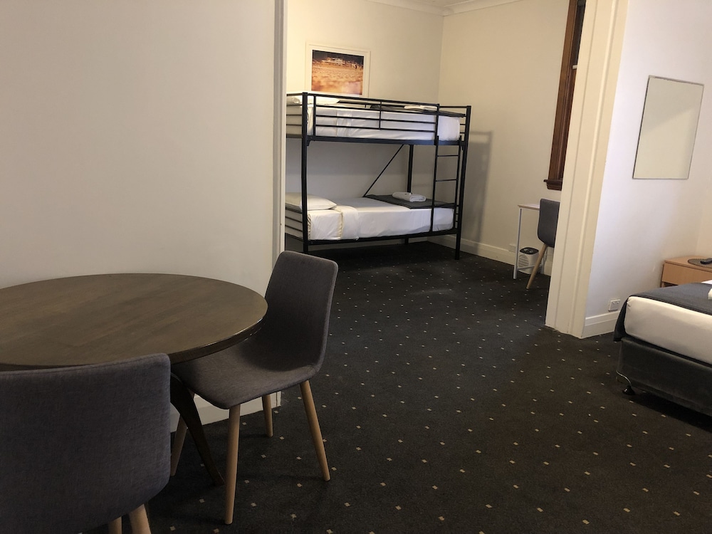Stay at Hotel Steyne